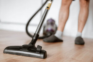 4 Tricks on How to Stop Static Electricity While Vacuuming
